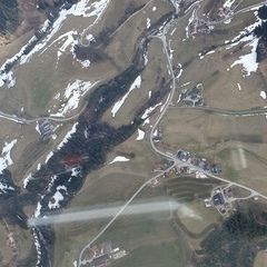 Flugwegposition um 12:11:00: Aufgenommen in der Nähe von Gemeinde Spital am Pyhrn, 4582, Österreich in 2018 Meter